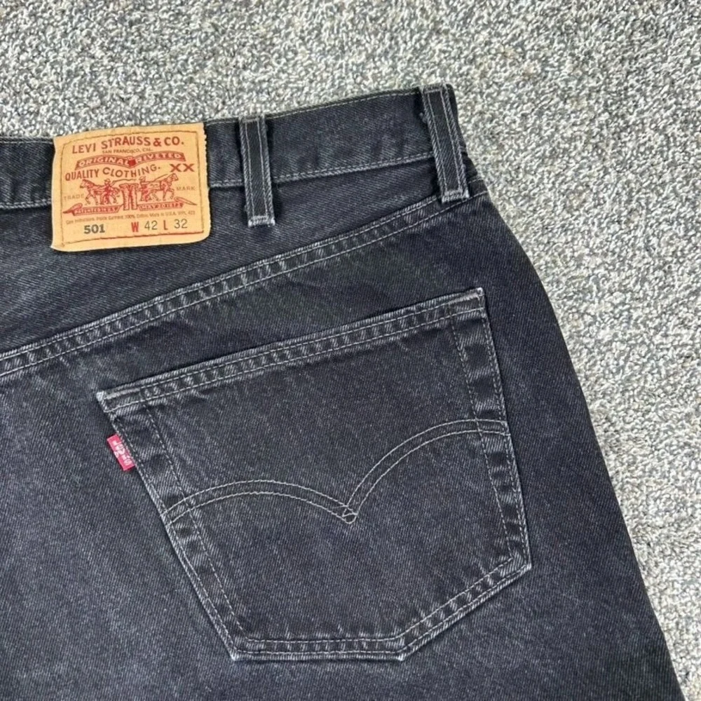 Vintage Levis 501XX Button Fly Black Denim Jeans Men 42x32 Straight Leg USA Made